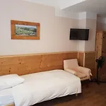 Hotel De Geneve