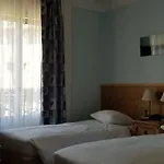 De Hotel 2*