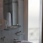 Hotel De 2*